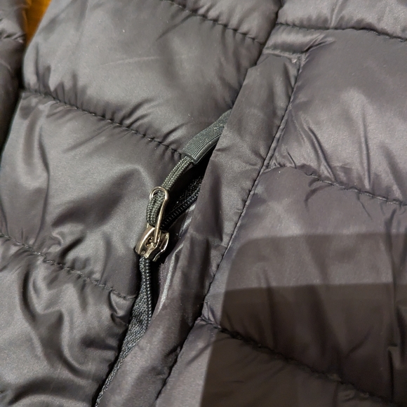 North face jacket - Picture 3 of 7